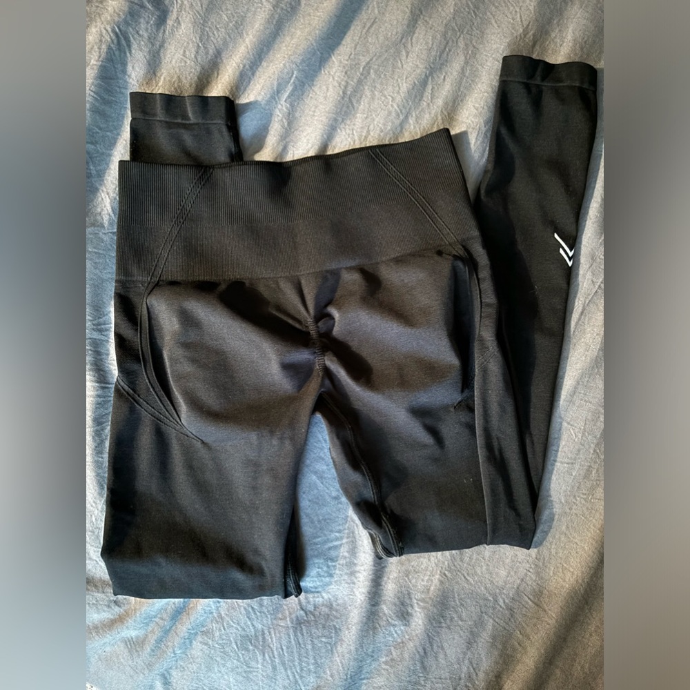 BLACK EFFORTLESS LEGGINGS